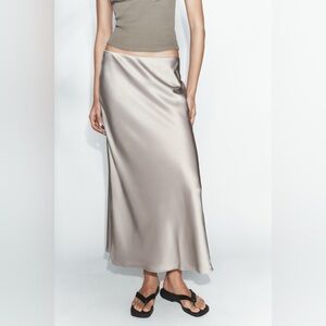 NWT BEIGE SATIN MIDI SKIRT